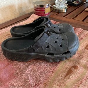 Crocs size 9 men’s